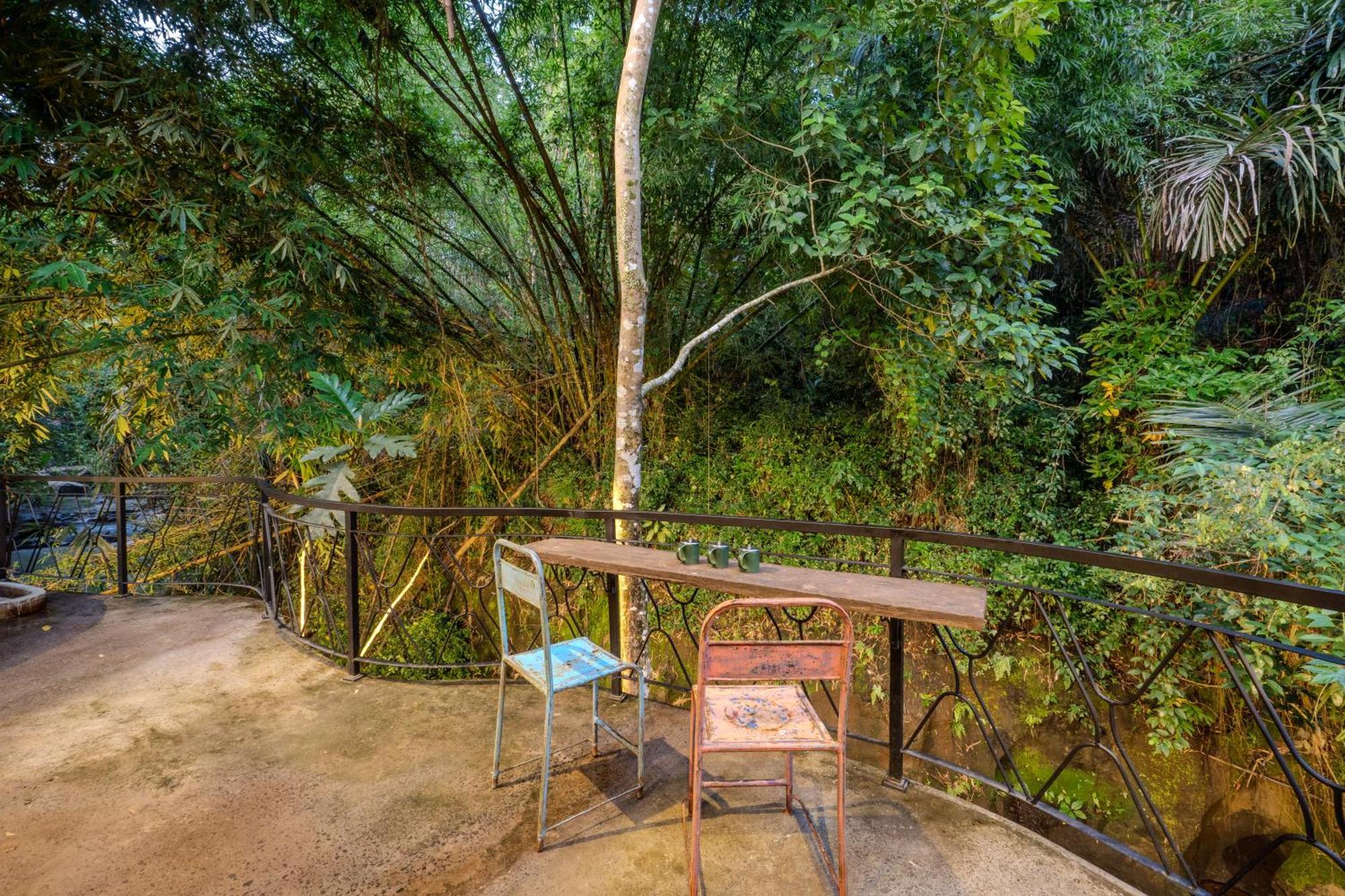 Hotel Sun Sang Eco Retreats à Selemadeg Extérieur photo