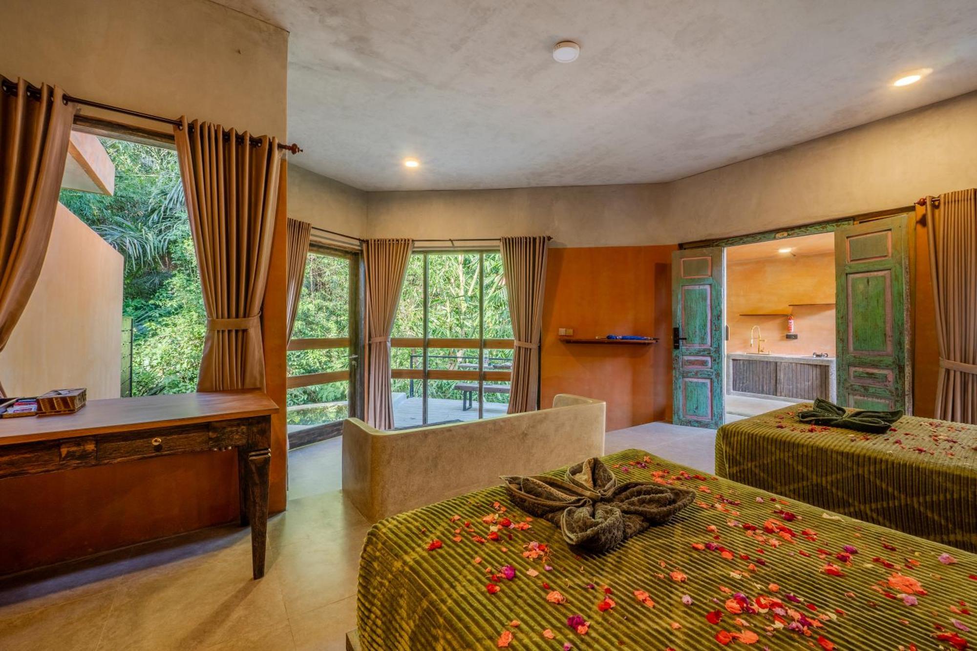 Hotel Sun Sang Eco Retreats à Selemadeg Extérieur photo
