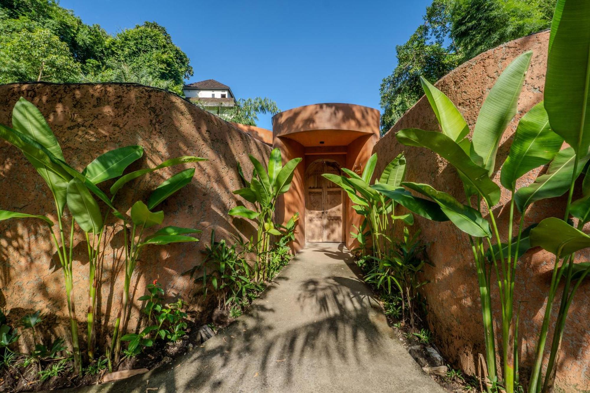 Hotel Sun Sang Eco Retreats à Selemadeg Extérieur photo
